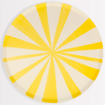 8 Piatti con Strisce Gialle e Bianche