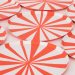 8 Piattini con Strisce Rosse e Bianche