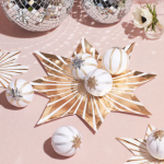 8 Piatti Stelle Oro e Bianche a Strisce