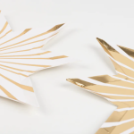 8 Piatti Stelle Oro e Bianche a Strisce