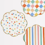 8 Piatti a Righe, Pois e Quadretti Arcobaleno