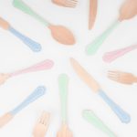 24 Posate in Legno Pastello