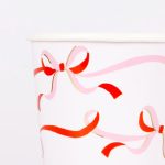 8 Bicchieri Bianchi con Fiocchi Rossi e Rosa